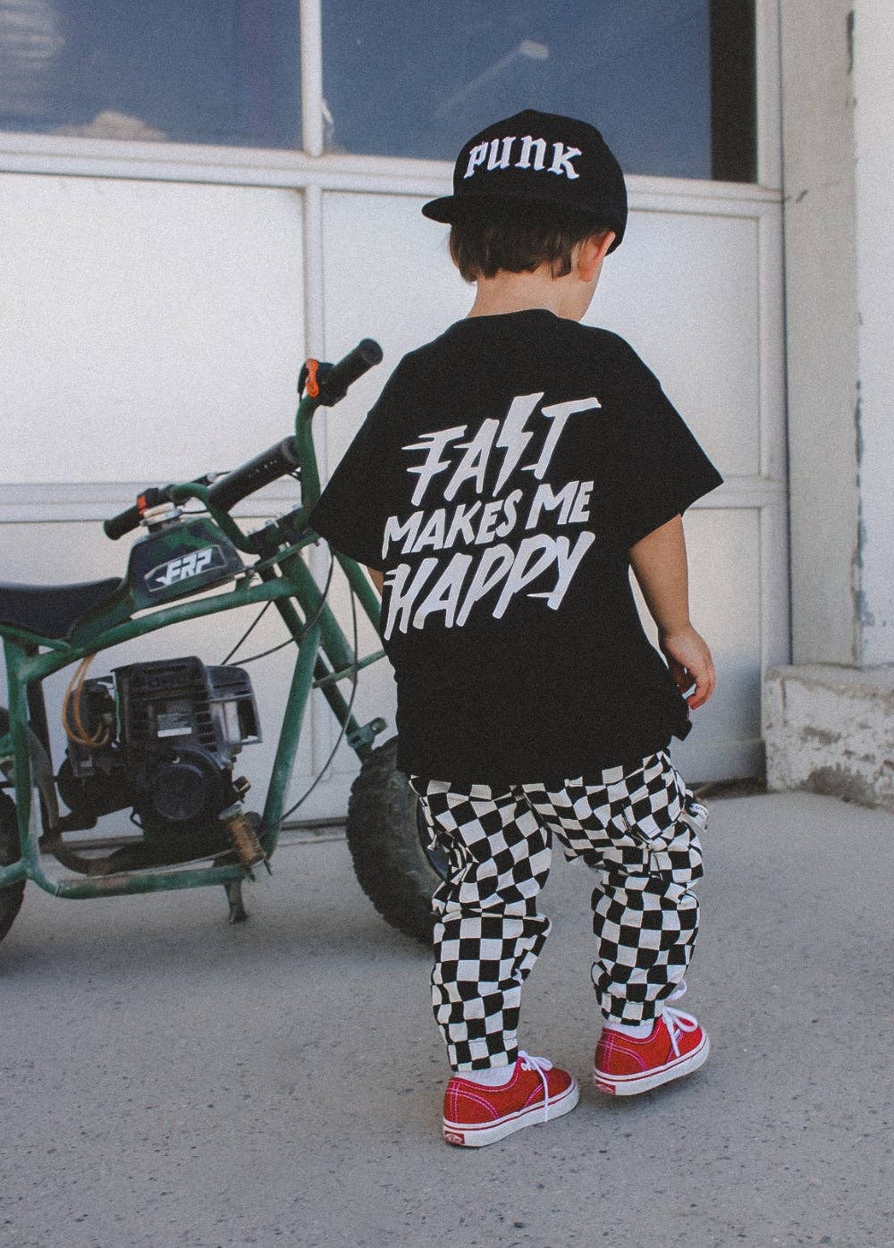 Fast Makes Me Happy Tee | Black