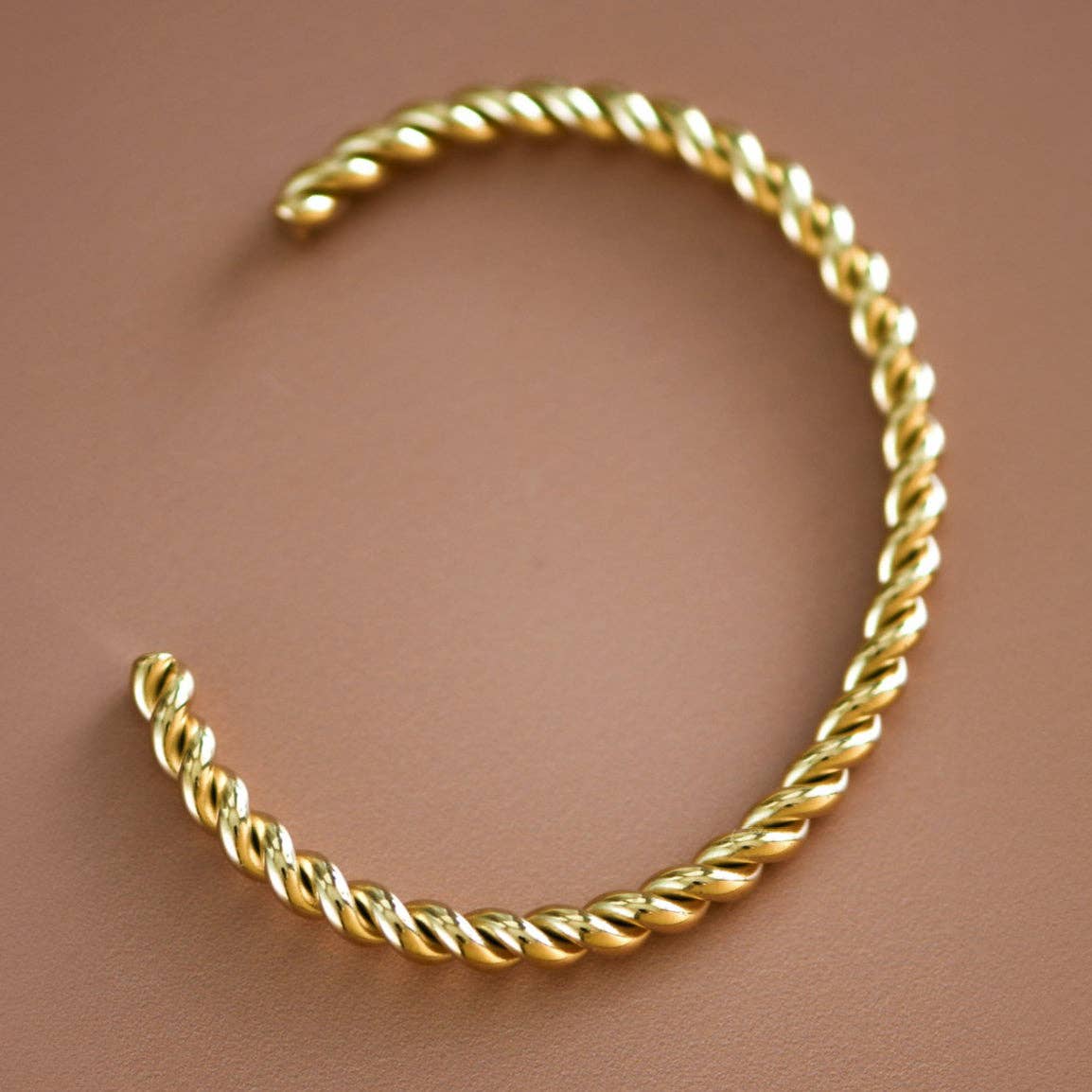 Twisted Gold Cuff | 18K Gold Plated
